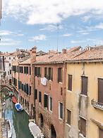 Riva Palace Apartments