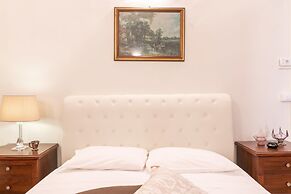 Riva Palace Apartments