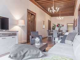 Riva Palace Apartments