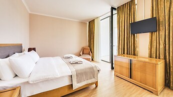 Lisi Hills Hotel