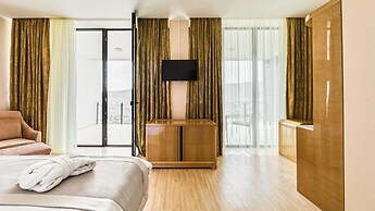 Lisi Hills Hotel