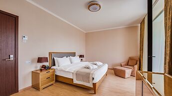 Lisi Hills Hotel