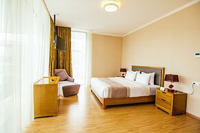 Lisi Hills Hotel