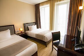 Lisi Hills Hotel