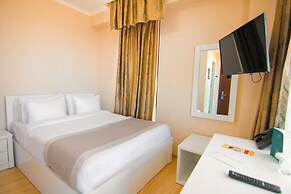 Lisi Hills Hotel