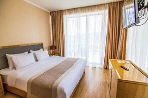 Lisi Hills Hotel