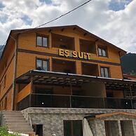 Es Suite