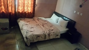 Tripoint Richmond Hotel