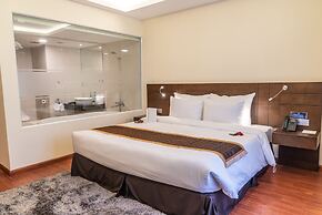 Sai Gon Phu Tho Hotel