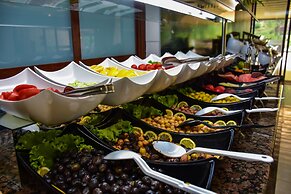 Flora Uzungol Resort Hotel