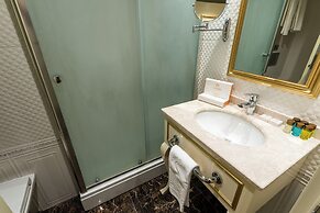 Flora Uzungol Resort Hotel