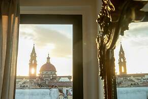 Pitti Luxury Terrace by Mmega