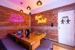 Mala Vecindad Beer Hotel