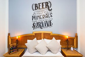 Mala Vecindad Beer Hotel
