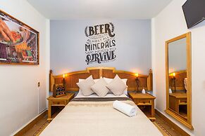 Mala Vecindad Beer Hotel