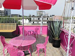 Mala Vecindad Beer Hotel