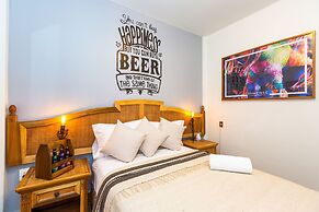 Mala Vecindad Beer Hotel