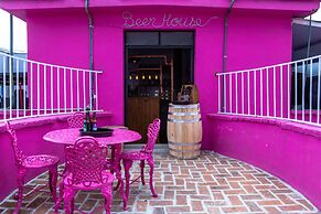 Mala Vecindad Beer Hotel