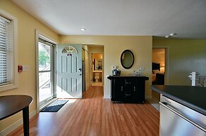 Unit 110 2 Bd/ 2 Ba Condo 2 Bedroom Condo by RedAwning