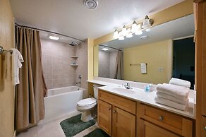 Unit 110 2 Bd/ 2 Ba Condo 2 Bedroom Condo by RedAwning