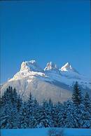 Canmore Inn & Suites