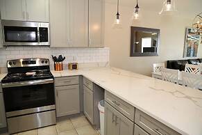 Ocean Reef 702 3 Bedroom Townhouse by RedAwning