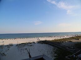 Ocean Reef 702 3 Bedroom Townhouse by RedAwning