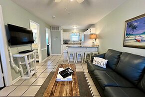 Sunrise Ge 212 2 Bedroom Condo by RedAwning