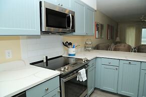 Ocean Reef 802 3 Bedroom Townhouse by RedAwning