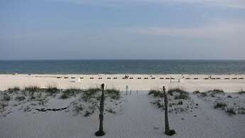 Ocean Reef 802 3 Bedroom Townhouse by RedAwning