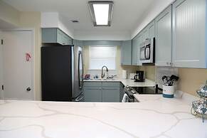 Ocean Reef 802 3 Bedroom Townhouse by RedAwning