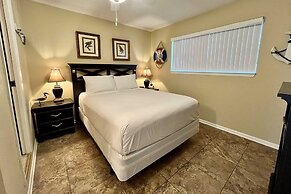 Harbor House B2 2 Bedroom Condo by RedAwning