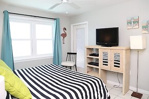 Harbor House B4 2 Bedroom Condo by RedAwning