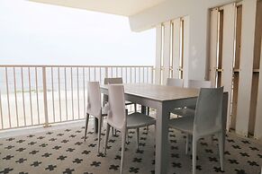 Harbor House B4 2 Bedroom Condo by RedAwning