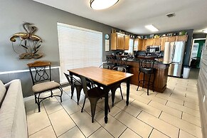 H_oz -toto 3 Bedroom Home by RedAwning