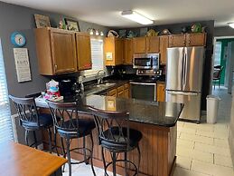 H_oz -toto 3 Bedroom Home by RedAwning