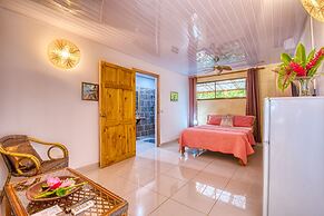 Yucca Beachfront Hotel