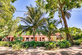 Yucca Beachfront Hotel