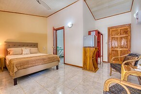 Yucca Beachfront Hotel