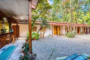 Yucca Beachfront Hotel