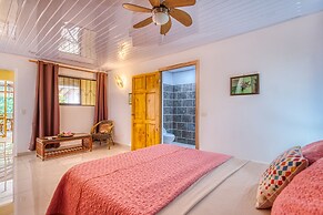 Yucca Beachfront Hotel