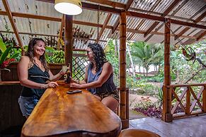 Yucca Beachfront Hotel