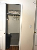 Private Room 2 - Near NYC, EWR & Outlet Mall