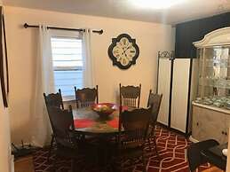 Private Room 2 - Near NYC, EWR & Outlet Mall
