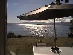 Koutu Beach Bed and Breakfast