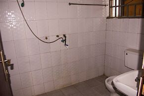 Jolac Hotel And Suites