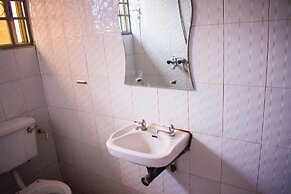 Jolac Hotel And Suites