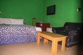 Jolac Hotel And Suites