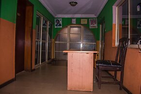 Jolac Hotel And Suites