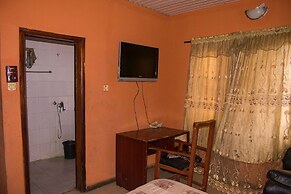 Jolac Hotel And Suites